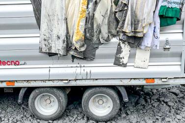 Erste Aufräumarbeiten im Wallfahrtsort Heilige Drei Brunnen in Trafoi; Fotos: FF Stilfs