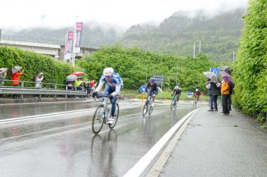 Giro-Durchfahrt in Schlanders; Fotos: Sepp