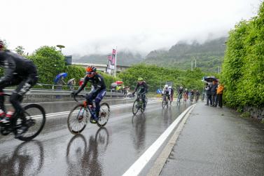 Giro-Durchfahrt in Schlanders; Fotos: Sepp