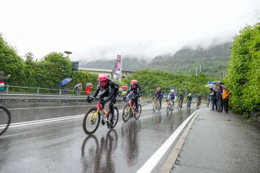 Giro-Durchfahrt in Schlanders; Fotos: Sepp