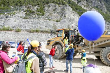 Offene Tür auf Großbaustelle im Reschenstausee; Fotos: Sepp