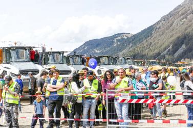 Offene Tür auf Großbaustelle im Reschenstausee; Fotos: Sepp