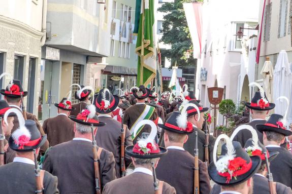 60 Jahre Wiedergründung der Schützenkompanie Schlanders und Fahnenweihe (16. Juni 2019). Fotos: Sepp