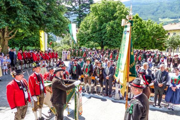 60 Jahre Wiedergründung der Schützenkompanie Schlanders und Fahnenweihe (16. Juni 2019). Fotos: Sepp