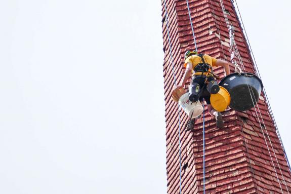 Arbeitsplatz Kirchturm Schlanders: die Aussicht passt! Fotos: Sepp 