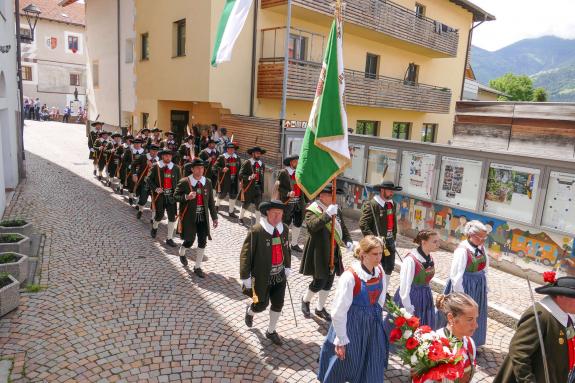 Bezirksschützenfest in Schluderns (15. und 16. Juni 2024); Fotos: Sepp 