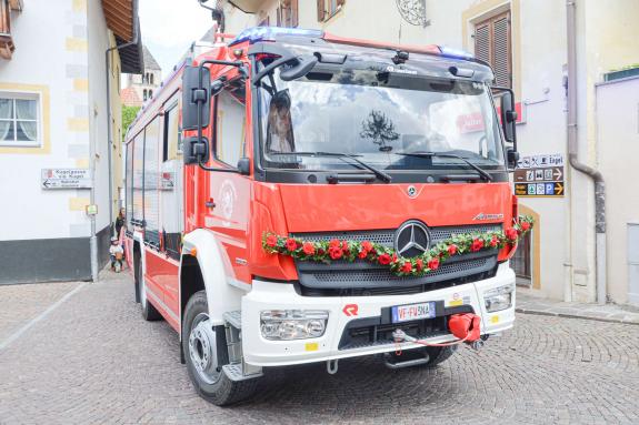 Feuerwehr Schluderns, Segnung Tank-Rüstfahrzeug, Fotos: Michael