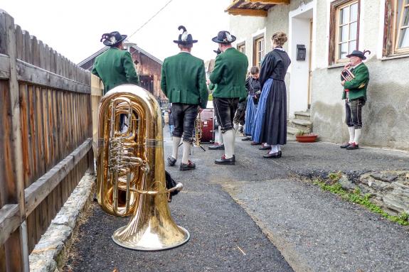 KleinDORFgeflüster im Bergsteigerdorf Matsch unter dem Motto „schaugn. lousn. koschtn“; 19.10.2019; Fotos: Sepp