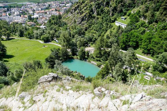 Nicht alle wissen es: Auch in Schlanders gibt es einen gar nicht unschönen Fischerteich. Foto: Sepp