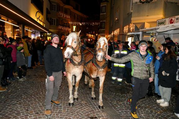 „Nikolaus Einzug“ Schlanders, 05.12.2023; Fotos: Sepp