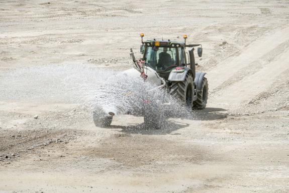 Offene Tür auf Großbaustelle im Reschenstausee; Fotos: Sepp