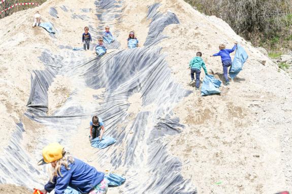 Offene Tür auf Großbaustelle im Reschenstausee; Fotos: Sepp