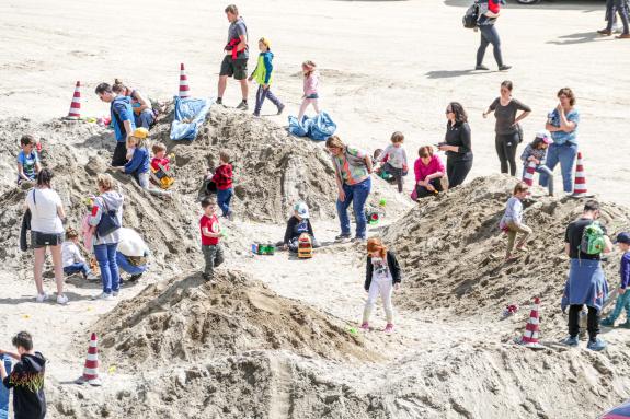 Offene Tür auf Großbaustelle im Reschenstausee; Fotos: Sepp