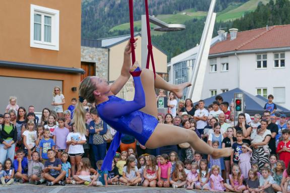 Straßenkunstfest „PradArt“ in Prad (25.07.2024); Fotos: Sepp