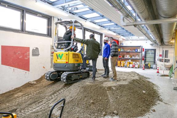 Tag der offenen Tür an der Landesberufsschule Schlanders und an der Berufsfachschule für Steinbearbeitung Laas am 29.01.2022; Foto: Sepp