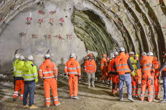 Umfahrung Kastelbell-Galsaun: Tunneldurchstich beim Westportal. Fotos: Michael