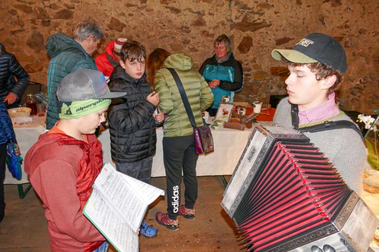 „kleinDORFgeflüster“ in Matsch (22.10.2022); Fotos: Sepp