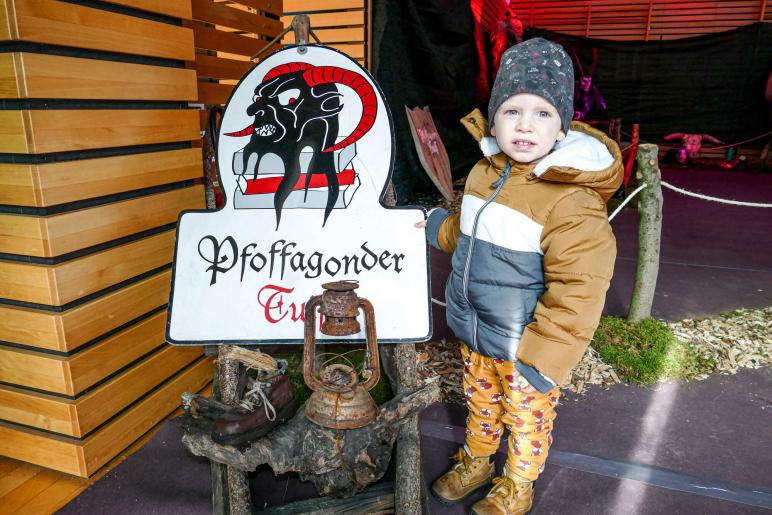 Maskenausstellung der „Pfoffagonder Tuifl“ in Kastelbell; Fotos: Sepp