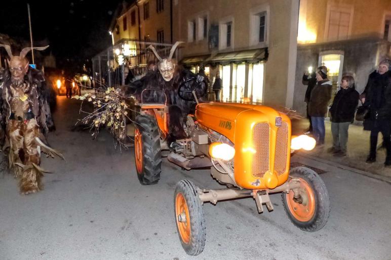 Nikolauslegende und Nikolausumzug Latsch; 5. Dezember 2018; Fotos Sepp